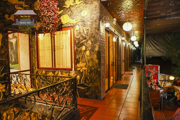 Goi-y-nha-hang-ngon-bo-re-cho-anh-em-van-phong-Ha-Noi-khai-xuan