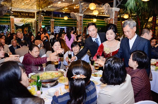 nhà hàng tổ chức tiệc cưới giá rẻ Hà Nội