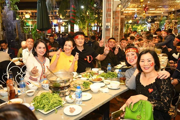 Gợi ý nhà hàng quán ӑꞑ ngon Hà Nội cho tίn ᵭồ “sành ӑꞑ” - Ẩm thực Vȃn Hồ