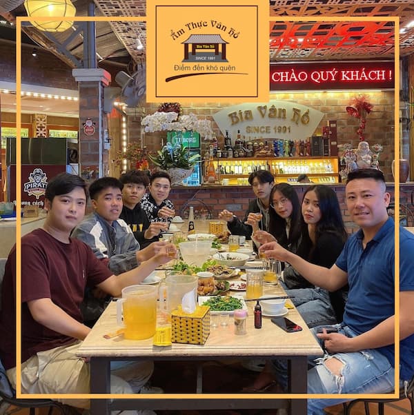 Nhà hàng gặp mặt khai xuân đầu năm