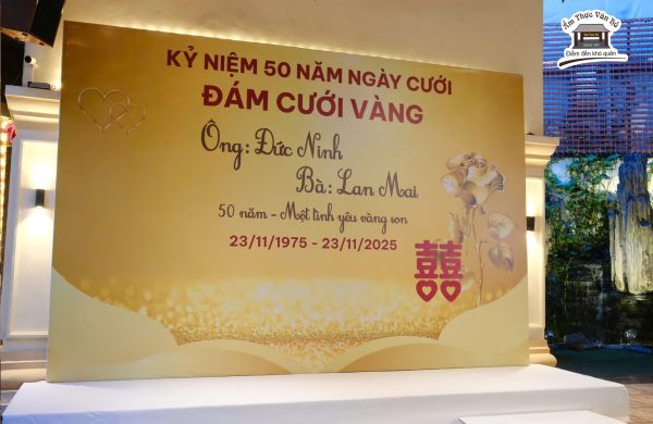 Trang trí Tiệc Đám Cưới Vàng – Tình Yêu Vàng Son Sau 50 Năm Bên Nhau