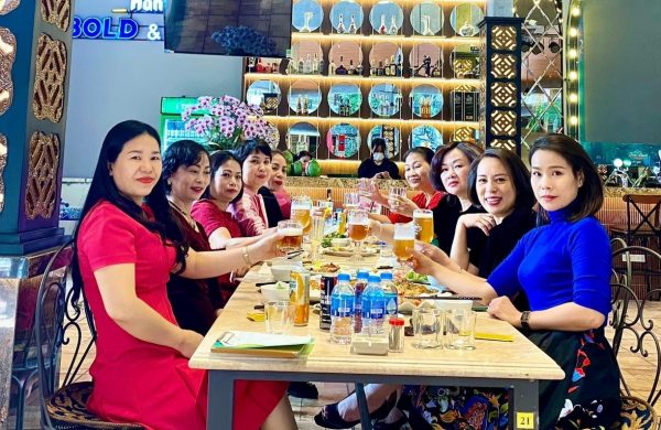 Nhà hàng liên hoan Noel và tất niên tại Hà Nội