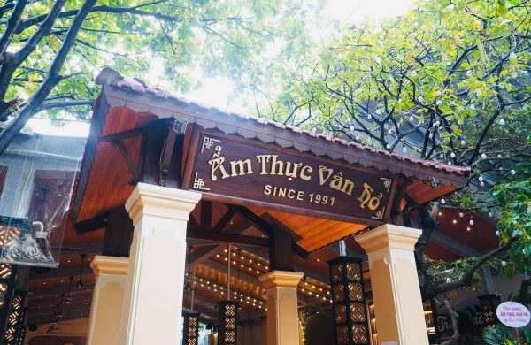 Ăn uống công ty ở đâu phù hợp?