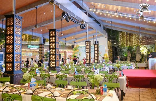 Ẩm Thực Vân Hồ – Nhà Hàng Khuôn Viên Rộng Giữa Lòng Hà Nội, Nơi Gìn Giữ Hồn Việt Qua Ẩm Thực