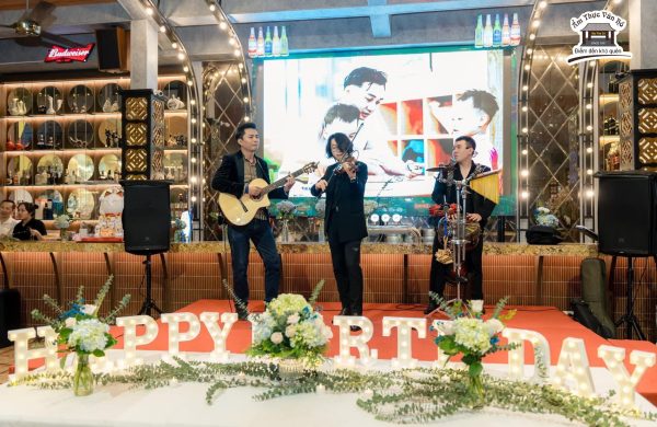 Đặt tiệc liên hoan – Nhận ngay ưu đãi quà tặng setup từ A-Z