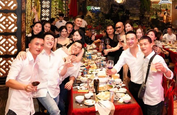 Địa chỉ nhà hàng liên hoan công ty Hà Nội Được ưa chuộng nhất