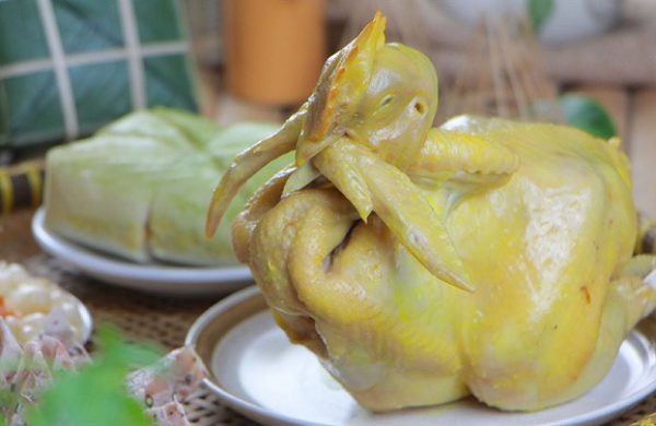 Cỗ Tết phải có gà luộc – Vì sao lại thế?