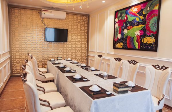 Nhà hàng có phòng VIP tại ẩm thực Vân Hồ