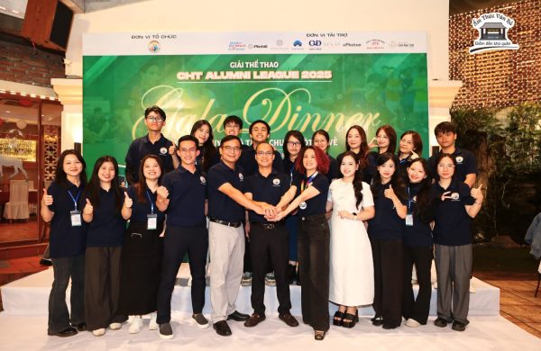 Liên hoan cuối năm ấm cúng, trọn vẹn tại nhà hàng Ẩm thực Vân Hồ