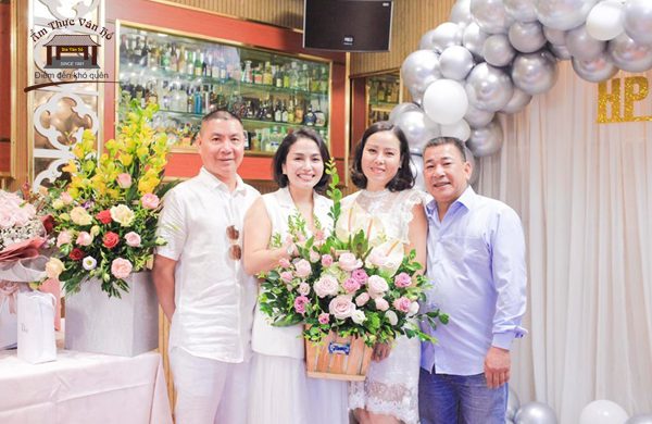 Mùng 8/3 – Dành tặng những người phụ nữ yêu thương bằng món quà đặc biệt