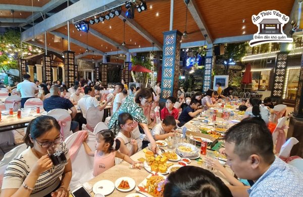 Nhà hàng ăn gia đình Hà Nội Ẩm thực Vân Hồ vì sao được nhiều khách hàng ưa chuộng?