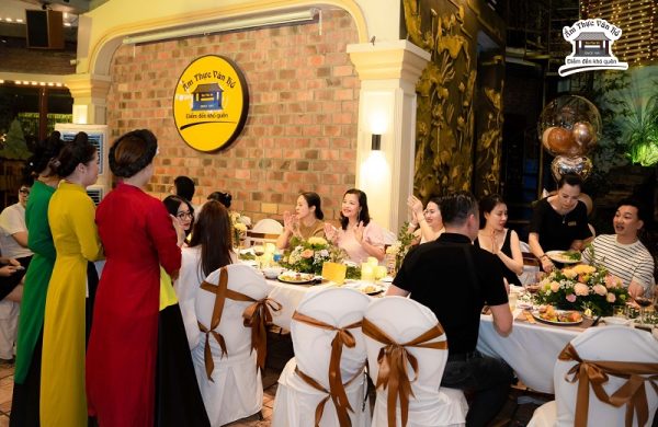 Nhà hàng ăn trưa ngon Hà Nội – gọi tên Ẩm thực Vân Hồ