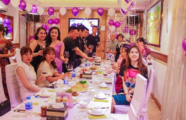 Tổ chức sinh nhật giá rẻ tại Hà Nội – Ẩm thực Vân Hồ
