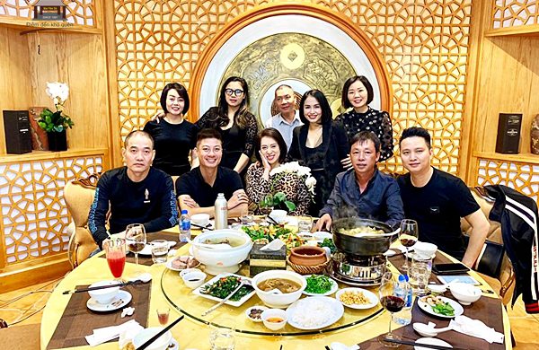 Nhà hàng nào lý tưởng tại Hà Nội cho gia đình tổ chức tiệc tất niên?