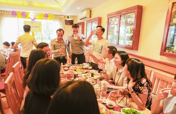 Nhà hàng tổ chức liên hoan cuối năm chất lượng tại Hà Nội