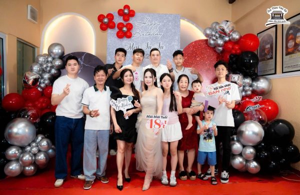 Nhà hàng tổ chức sinh nhật cho người lớn ấm cúng tại Hà Nội