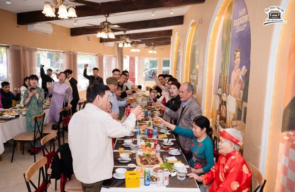 Quán ăn ngon cho gia đình tại Hà Nội – gọi tên Ẩm thực Vân Hồ