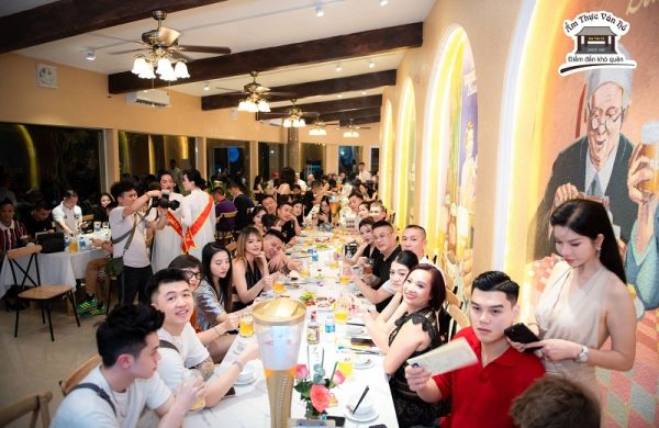 Thưởng thức món ngon tại nhà hàng ăn ngon tại Hà Nội