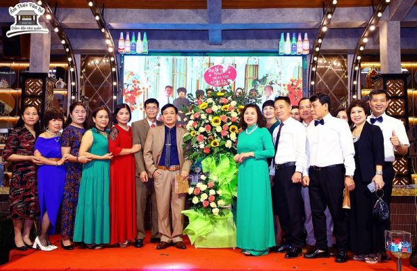 Tìm nhà hàng ăn ngon rẻ ở Hà Nội để liên hoan công ty không nên bỏ qua Ẩm thực Vân Hồ