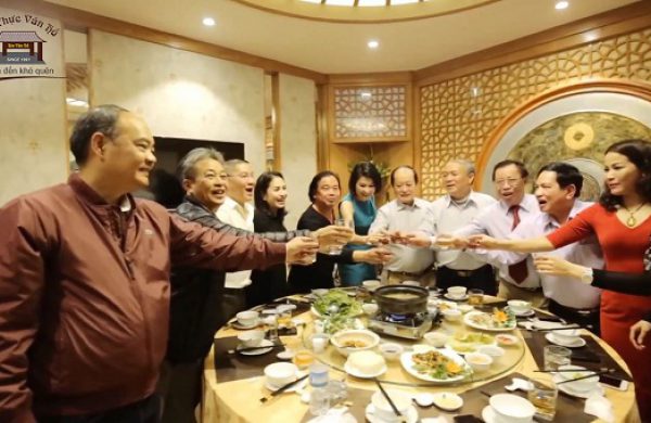 Truy tìm nhà hàng tổ chức sinh nhật giá rẻ tại Hà Nội