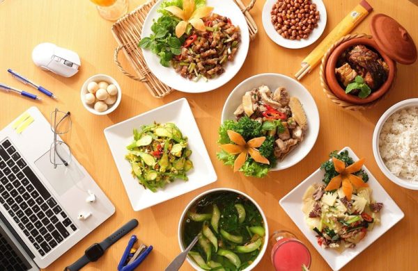 Vì sao nhà hàng ăn gia đình ở Hà Nội Ẩm thực Vân Hồ được nhiều người yêu thích?