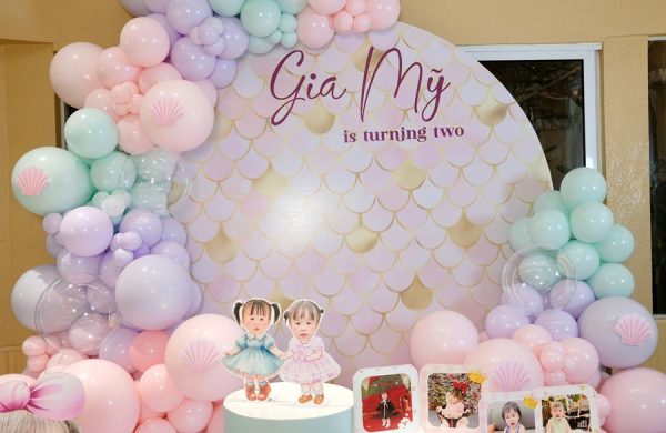 Trang trí tiệc sinh nhật bé Cá Heo – Gia Mỹ